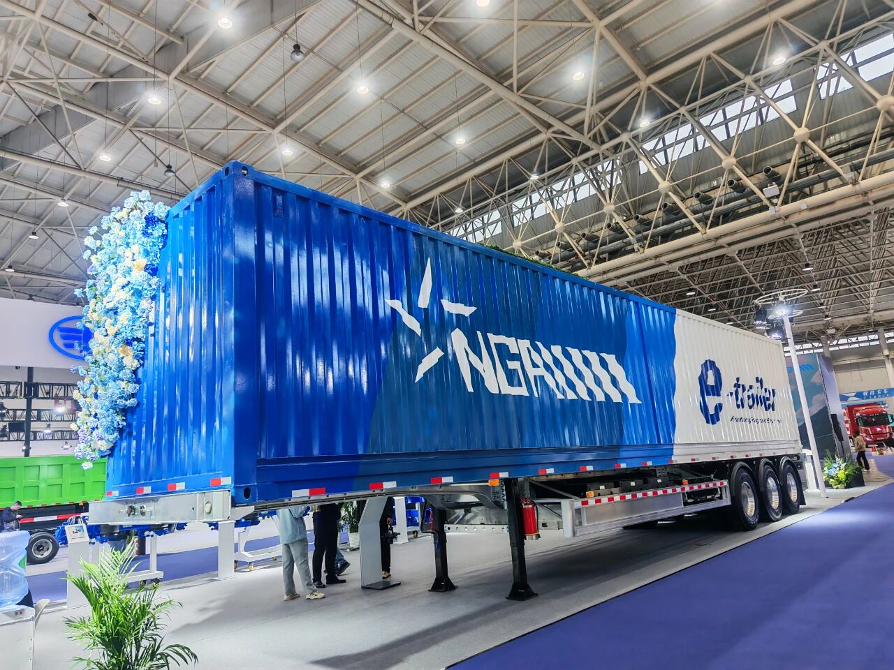 NGA 智能電動(dòng)半掛車(chē)成為 2025 中國(guó)國(guó)際商用車(chē)展會(huì)上的明星產(chǎn)品！